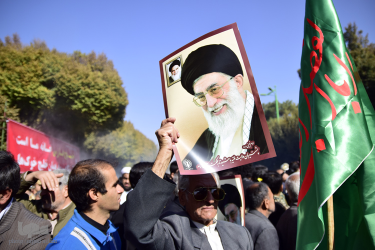 مراسم تشییع پیکر مطهر 9شهید در اصفهان