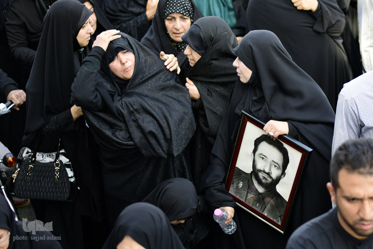 مراسم تشییع پیکر مطهر 9شهید در اصفهان