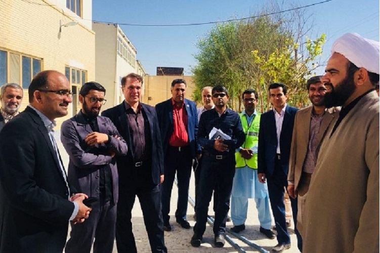 بازدید مسئولان بهداشت و آموزش پزشکی زاهدان از زائر سرای امام رضا(ع)