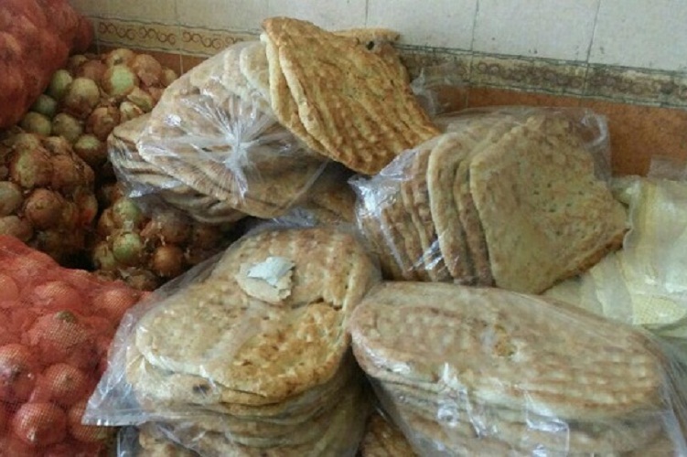 تصاویری از اهدای نذورات مردمی جهت اطعام زائرین اربعین حسینی در زاهدان