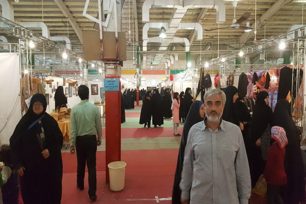 گزارش تصویری از برپایی نمایشگاه صحیفه سبز در بابل