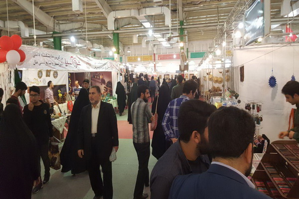 گزارش تصویری از برپایی نمایشگاه صحیفه سبز در بابل