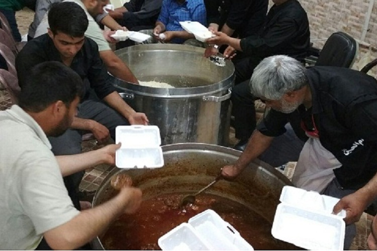 تصاویری از اطعام زائران پاکستانی در زائرسرای امام رضا(ع) زاهدان تصاویری از اطعام زائران پاکستانی در زائرسرای امام رضا(ع) زاهدان