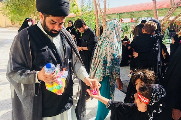 گزارش تصویری/ از اجرای نیت موقوفه سیف‌الدوله تا تهیه ویلچر برای زائران معلول