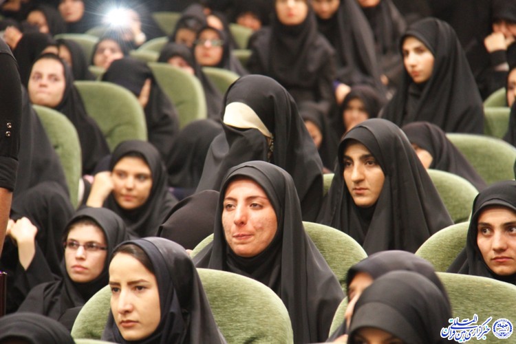 آيين تجليل از مادران سه شهیدی چهارمحال و بختیاری/گزارش تصويري