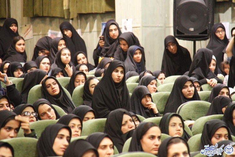 آيين تجليل از مادران سه شهیدی چهارمحال و بختیاری/گزارش تصويري