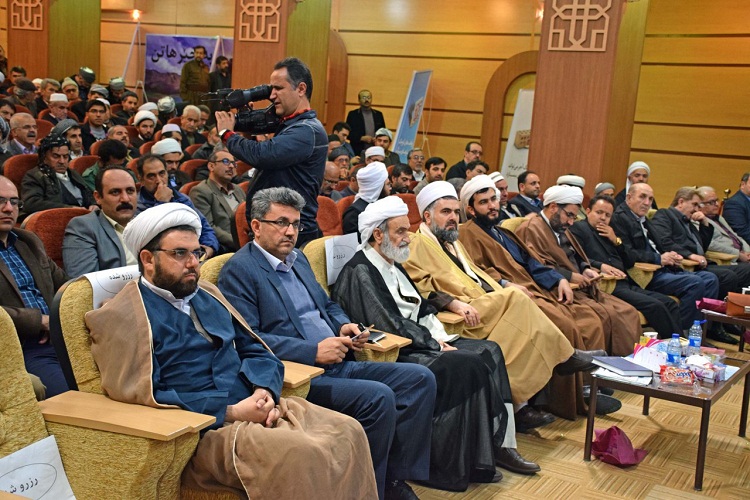 برگزاری همایش«یاوران وقف» در کردستان + عکس