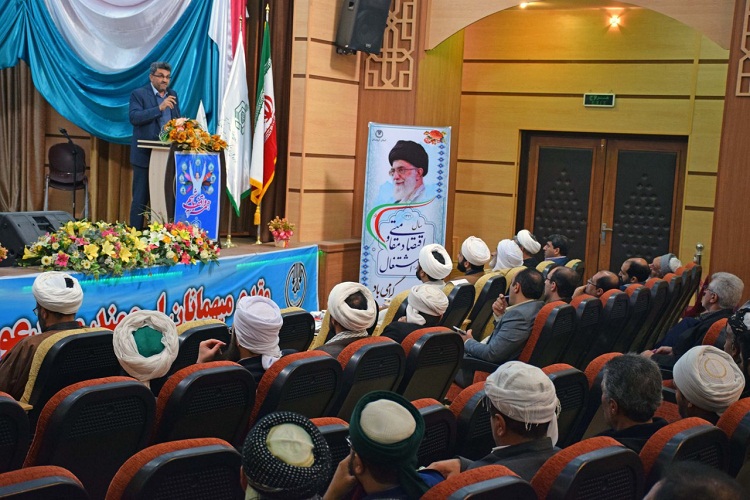 برگزاری همایش«یاوران وقف» در کردستان + عکس