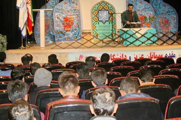 گزارش تصویری محفل انس با قرآن در دانشگاه مازندران