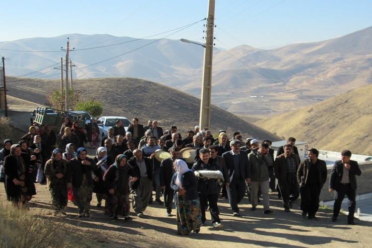 گزارش تصویری جانمایی قرآن تاریخی کانی مشکان گزارش تصویری جانمایی قرآن تاریخی کانی مشکان