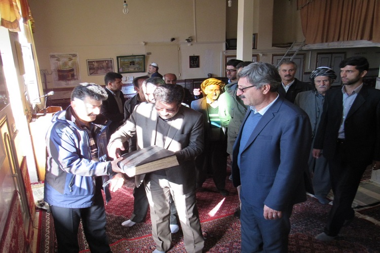 گزارش تصویری جانمایی قرآن تاریخی کانی مشکان گزارش تصویری جانمایی قرآن تاریخی کانی مشکان