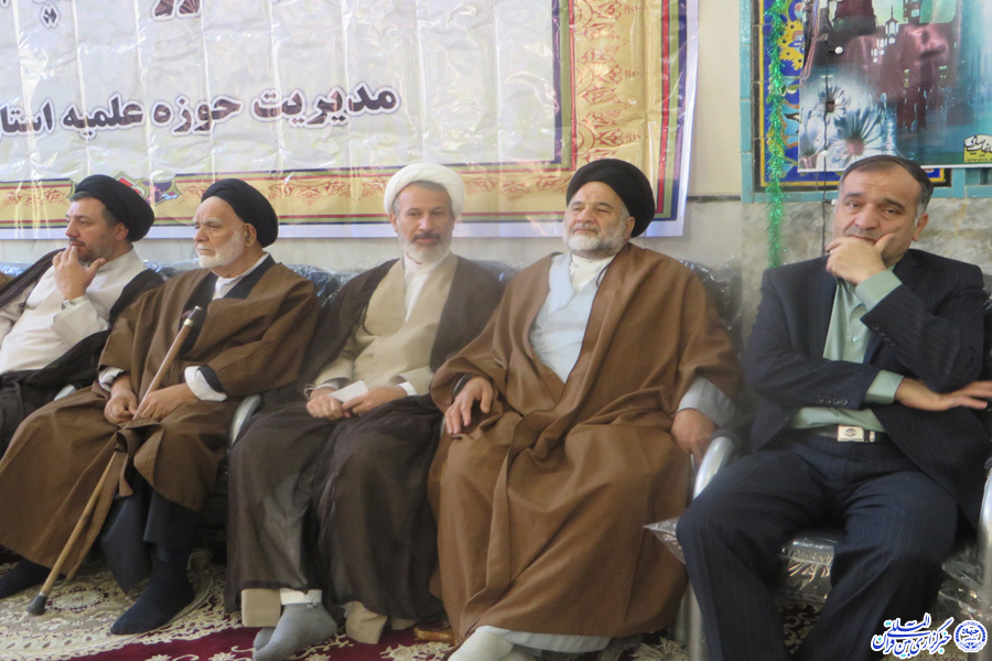 گزارش تصویری آیین عمامهگذاری 16 طلبه لرستانی گزارش تصویری آیین عمامهگذاری 16 طلبه لرستانی