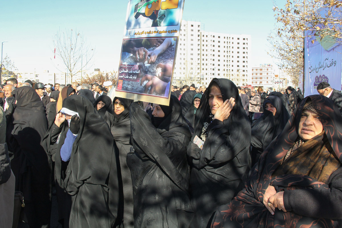 راهپیمایی نماز گزاران زنجانی در حمایت از مردم مظلوم فلسطین
