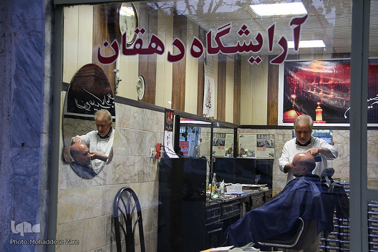 از لقمه&zwnj;های حلال سفره پدر، تا جرعه&zwnj;هایی از آیات قرآن/ همدمی از جنس آیاتِ نور در محل کار/ به کار می&zwnj;گویم &laquo;وقت نماز است&raquo;
