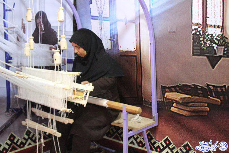 نمایشگاه صنایع دستی و هنرهای سنتی در قاب تصویر