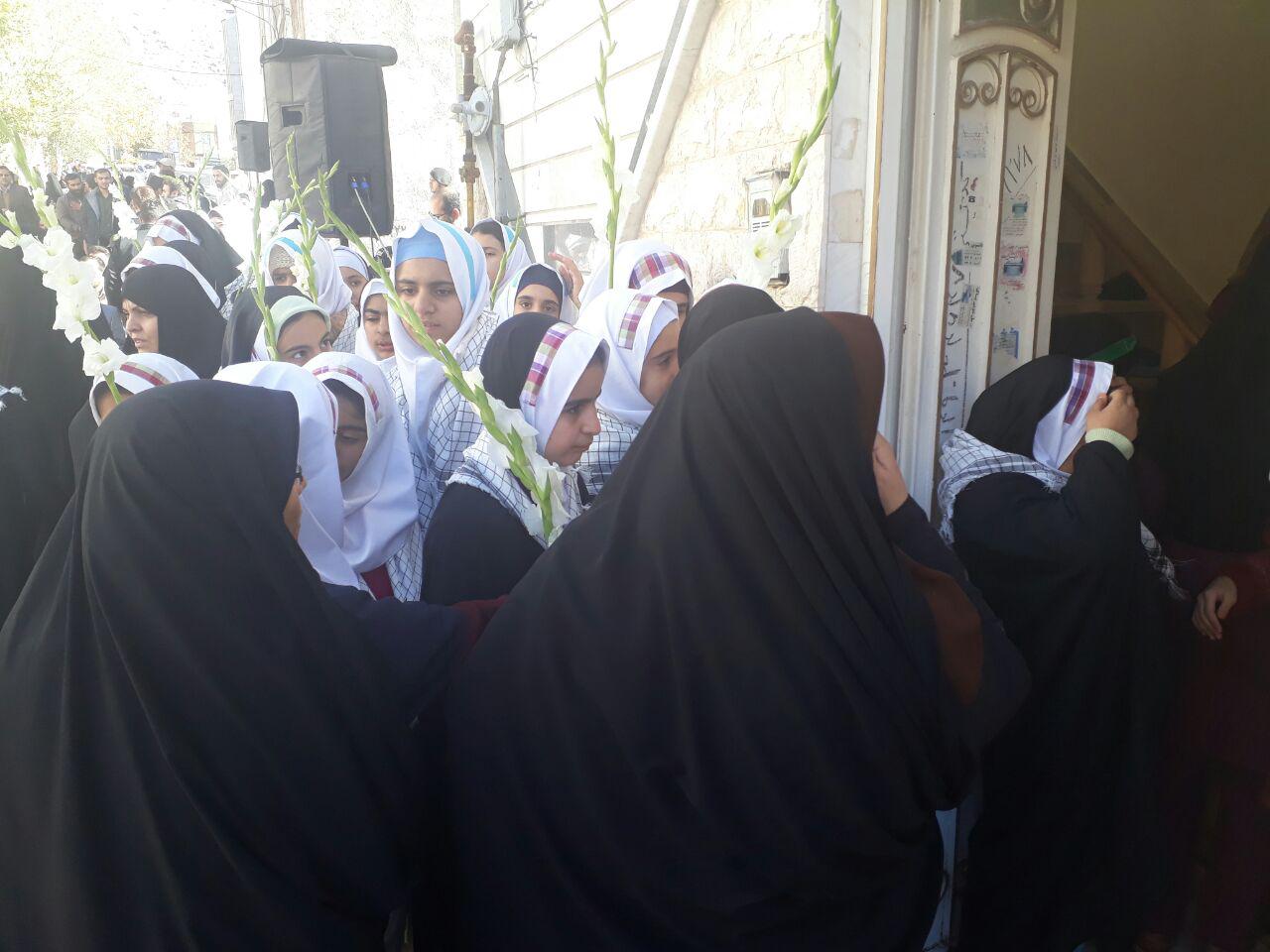 گزارش تصویری جشن پیروزی جبهه مقاومت در منزل شهید زنده لرستانی