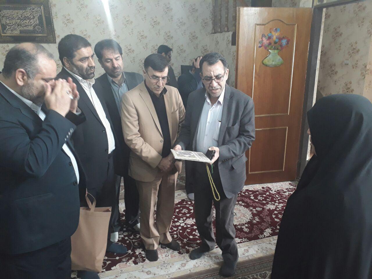 گزارش تصویری جشن پیروزی جبهه مقاومت در منزل شهید زنده لرستانی