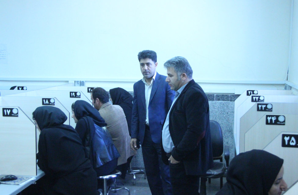 برگزاری آزمون الکترونیکی سوادآموزی کوهدشت + عکس