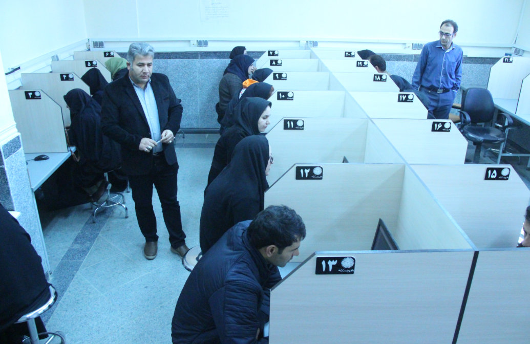 برگزاری آزمون الکترونیکی سوادآموزی کوهدشت + عکس