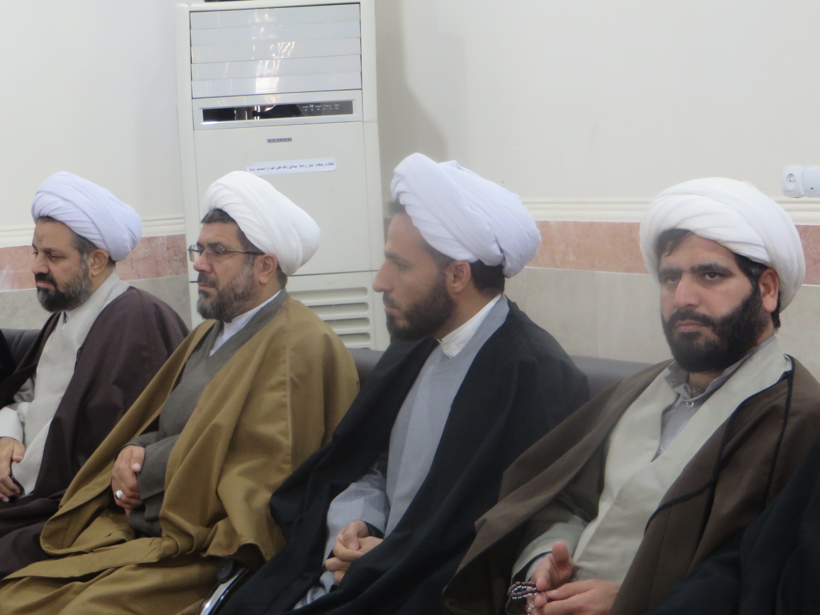 گزارش تصویری همایش فصلی ائمه جمعه لرستان گزارش تصویری همایش فصلی ائمه جمعه لرستان