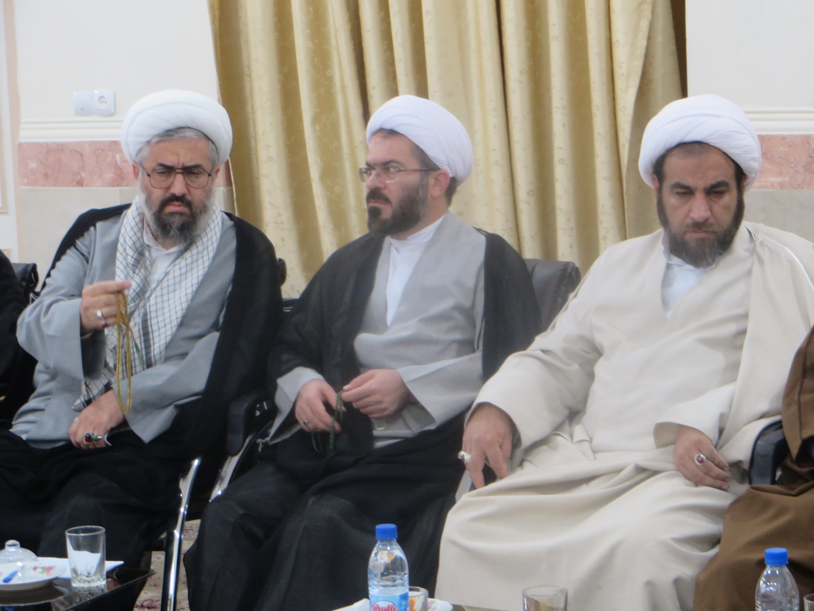 گزارش تصویری همایش فصلی ائمه جمعه لرستان گزارش تصویری همایش فصلی ائمه جمعه لرستان