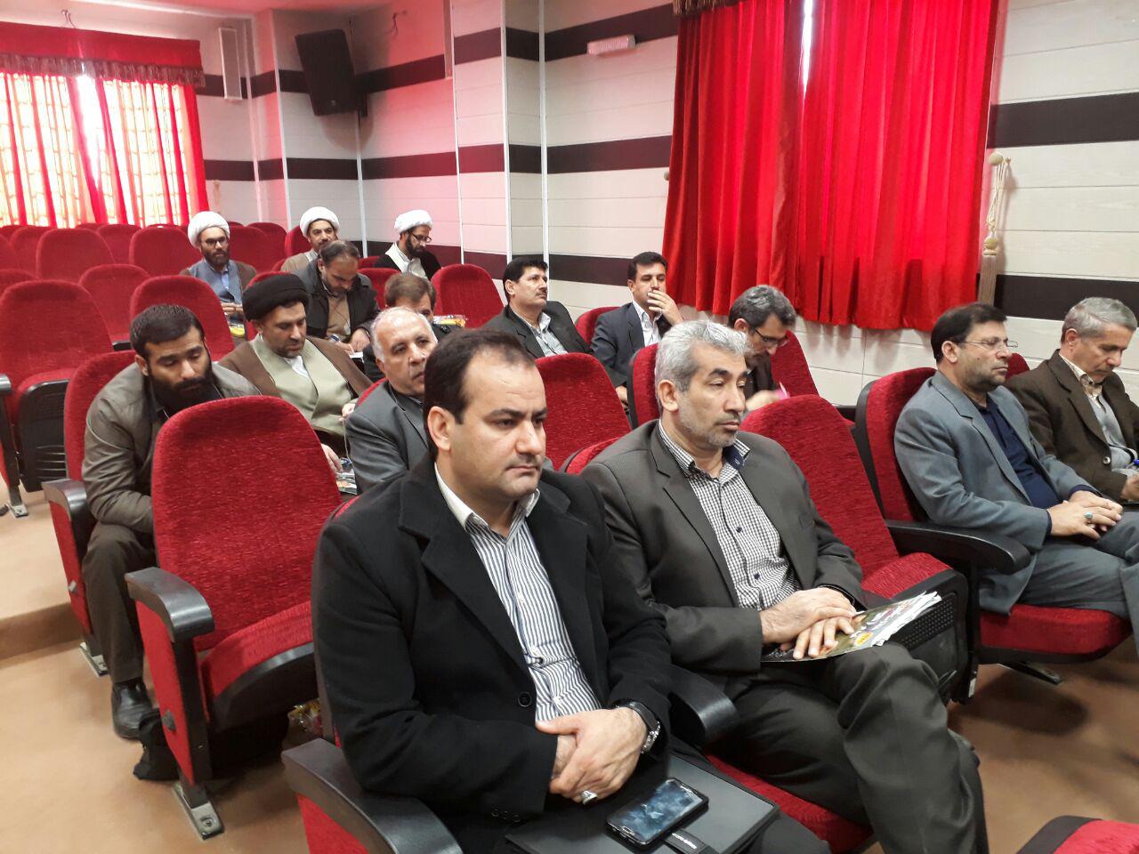 برگزاری نشست هماندیشی حوزه و دانشگاه در خرمآباد + عکس برگزاری نشست هماندیشی حوزه و دانشگاه در خرمآباد + عکس