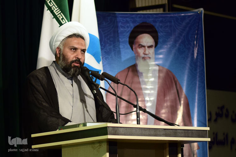 همایش وحدت حوزه و دانشگاه