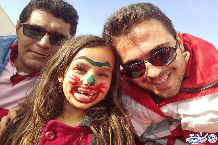 تلاش هلال احمر آذربایجان غربی برای کمک به زلزله زدگان به روایت تصویر