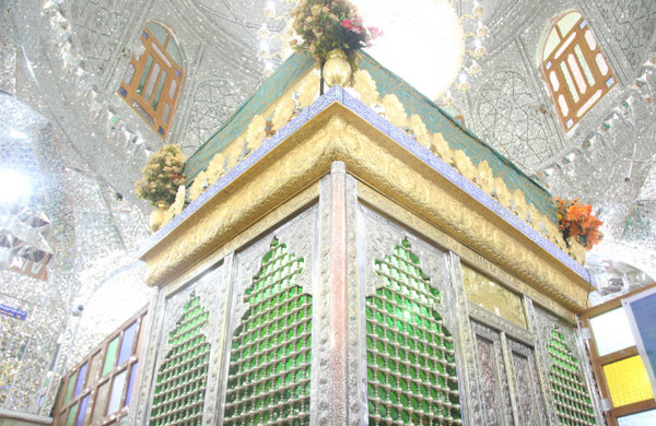 غباروبی حرم مطهر امامزاده محمد(ع) کوهدشت