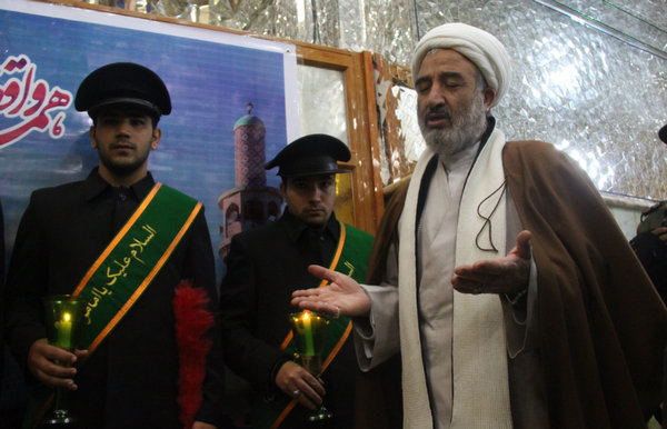 غباروبی حرم مطهر امامزاده محمد(ع) کوهدشت