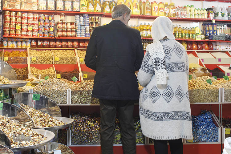 حال و هوای شهر در آستانه ی شب یلدا