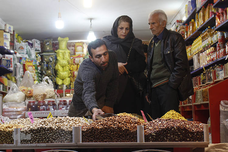 حال و هوای شهر در آستانه ی شب یلدا