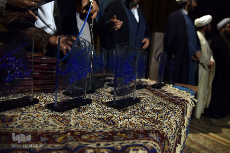 جشنواره شعر 72 خط اشک