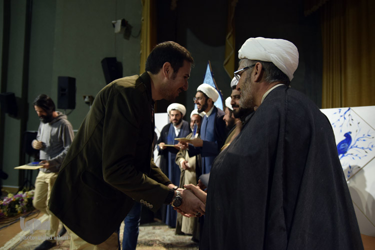 جشنواره شعر 72 خط اشک