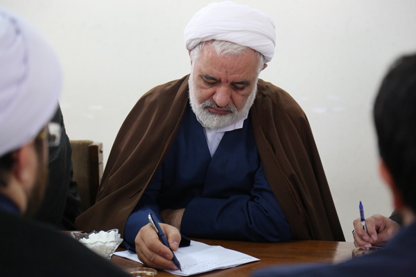 گزارش تصویری برگزاری اولین نشست کمیته قرآن دهه فجر در ساری
