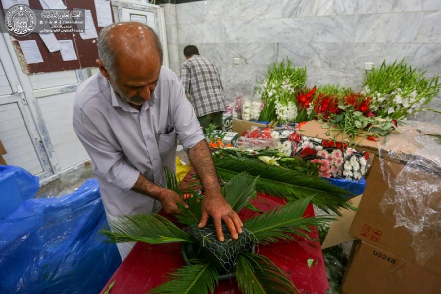 گل‌آرایی صحن و سرای بارگاه علوی به مناسبت 13 رجب