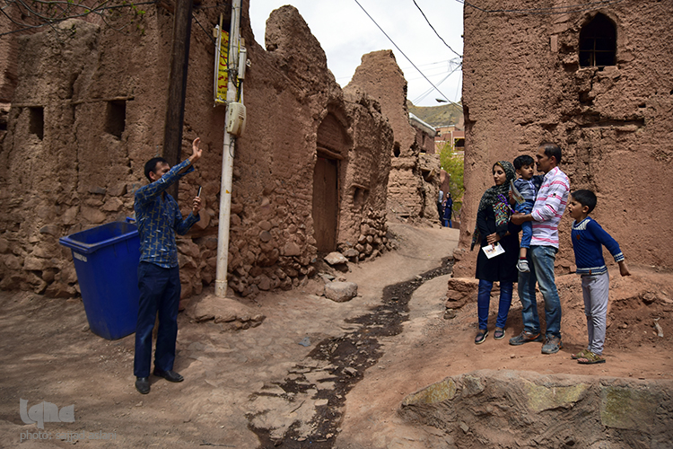 بازدید مسافراتن نوروزی از روستای توریستس ابیانه