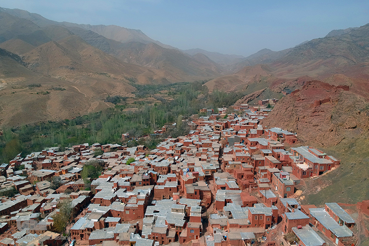 بازدید مسافران نوروزی از روستای توریستی ابیانه