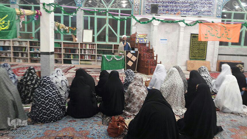 گزارش تصویری مراسم معنوی اعتکاف در مساجد خرمآباد گزارش تصویری مراسم معنوی اعتکاف در مساجد خرمآباد