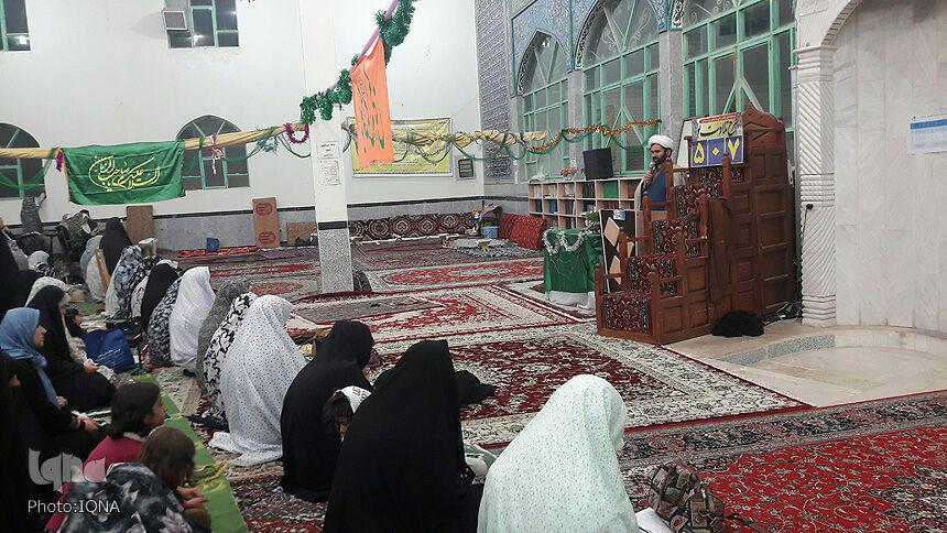 گزارش تصویری مراسم معنوی اعتکاف در مساجد خرمآباد گزارش تصویری مراسم معنوی اعتکاف در مساجد خرمآباد