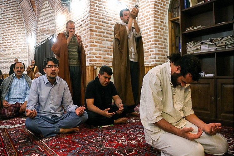 اعتکاف، پناهنده شدن به درگاه الهی