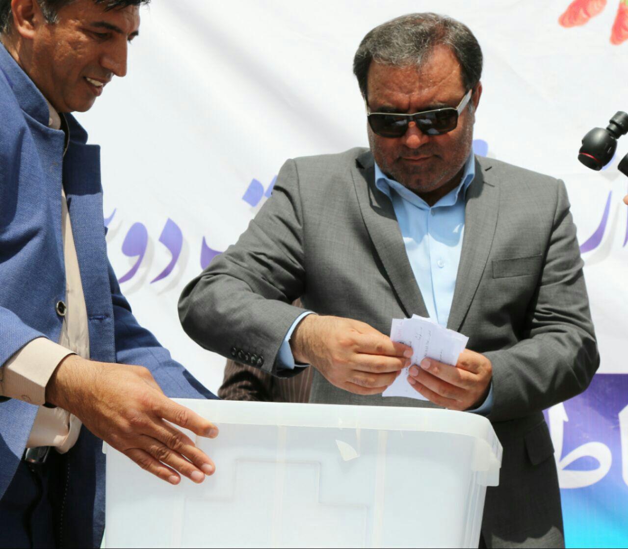 گزارش تصویری آئین تجلیل از فعالان روز طبیعت در لرستان