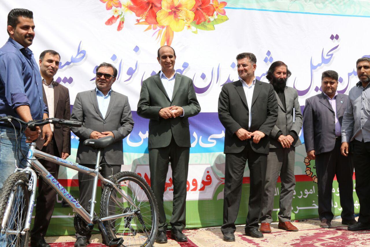 گزارش تصویری آئین تجلیل از فعالان روز طبیعت در لرستان