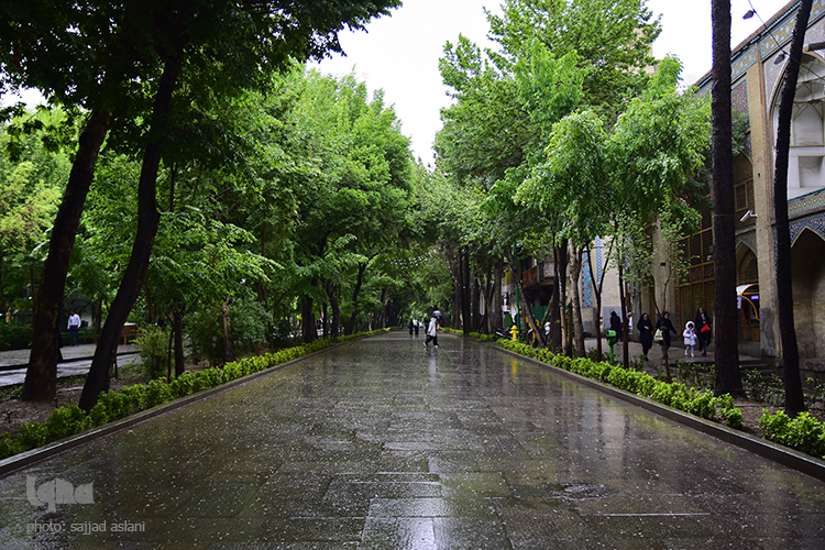 بارش باران بهاری در اصفهان