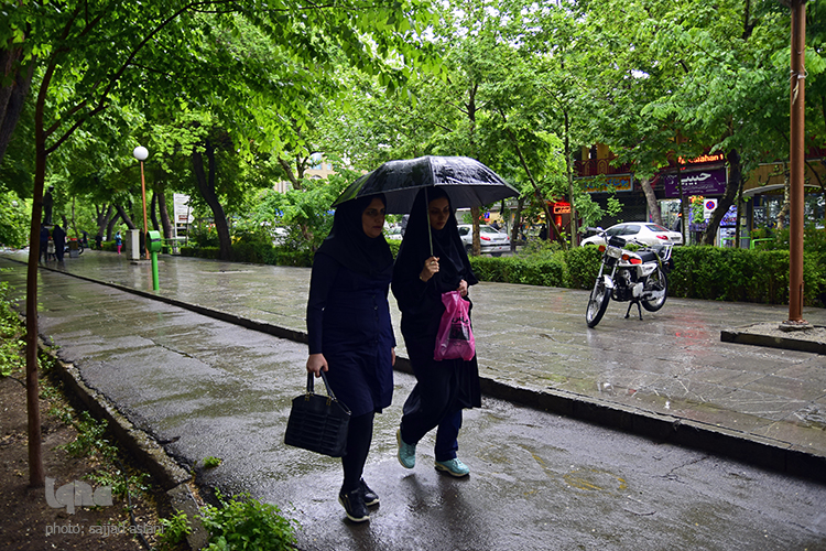 بارش باران بهاری در اصفهان