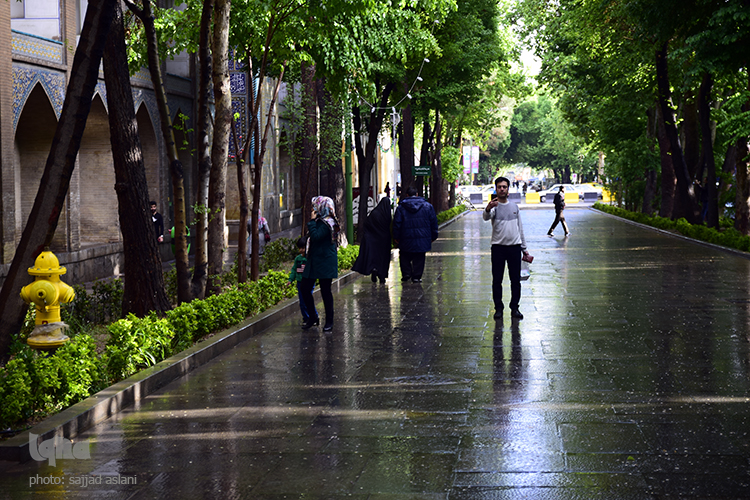 بارش باران بهاری در اصفهان