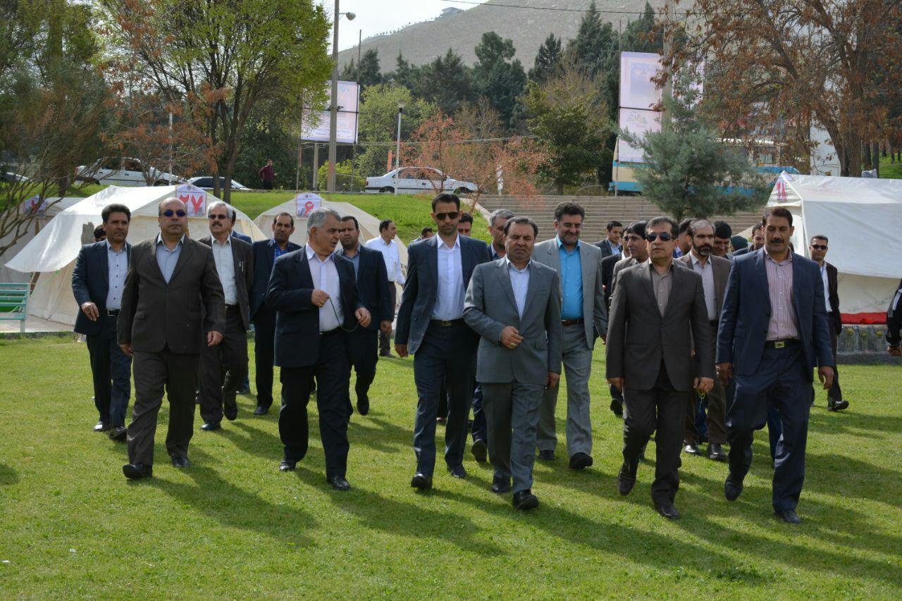 بازدید استاندار لرستان از روند خدمات&zwnj;رسانی ستادهای نوروزی