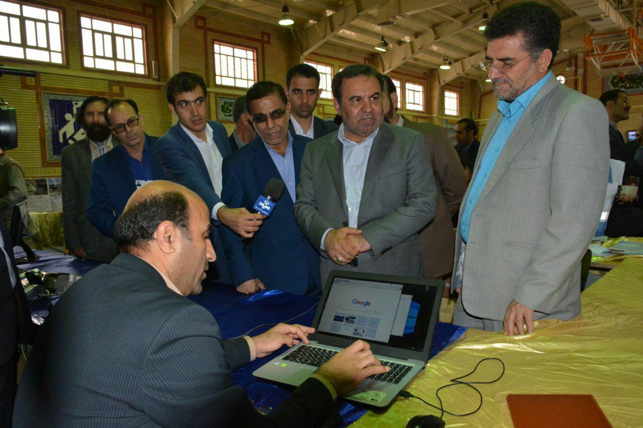 بازدید استاندار لرستان از روند خدمات&zwnj;رسانی ستادهای نوروزی