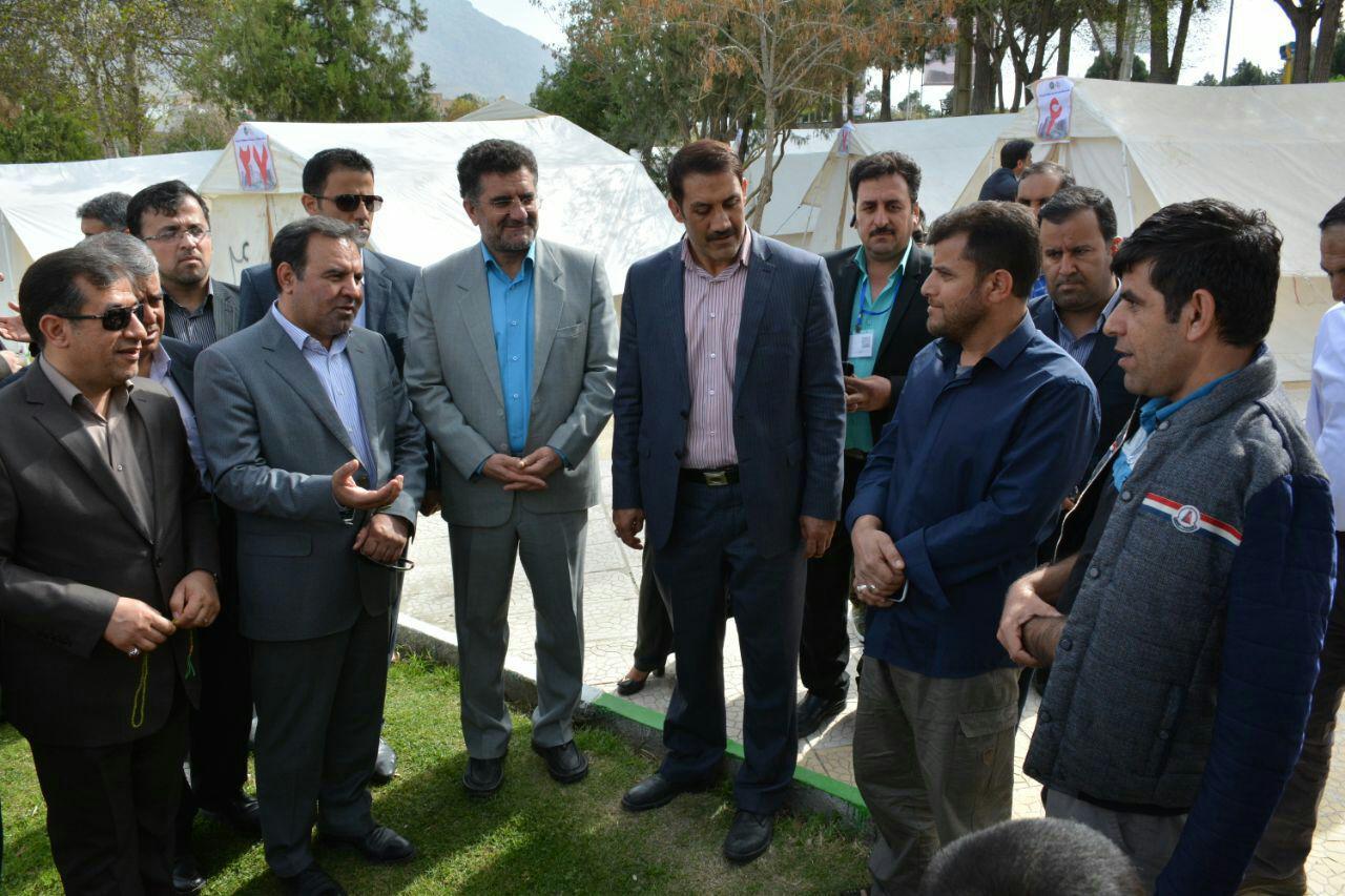 بازدید استاندار لرستان از روند خدمات&zwnj;رسانی ستادهای نوروزی