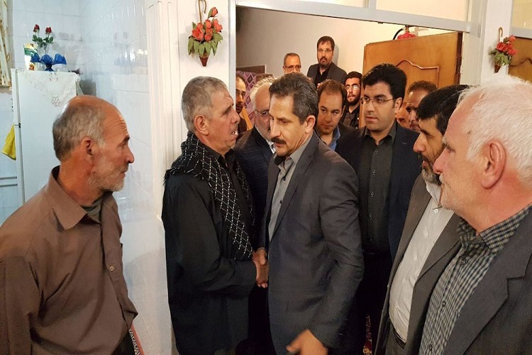دیدار شهردار تبریز با خانواده شهید مدافع حرم اکبر زوار دیدار شهردار تبریز با خانواده شهید مدافع حرم اکبر زوار